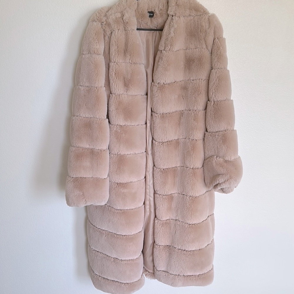 Light pink faux fur.